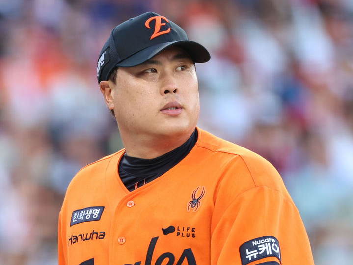 충격의 1이닝 <b>5실점</b>... <b>류현진</b>에게 무슨 일이 있었나?