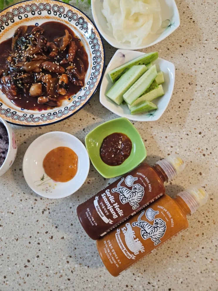  [특별한맛주식회사 갈릭홀릭쌈장 오리지널+갈릭홀릭쌈장 쌈장마요] 간편하고 맛있게 즐기는 마늘쌈장