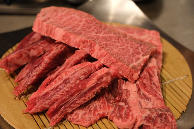  [제주 노형 소고기 맛집 노형동 고기집] 프라이빗한 룸에서 즐기는 극상 한우 - 칠프로칠백식당 제주직영점