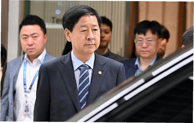 <b>구윤철</b> 부총리, 베선트 장관과 담판: 한미 <b>관세 협상</b>, 막판 반전... 