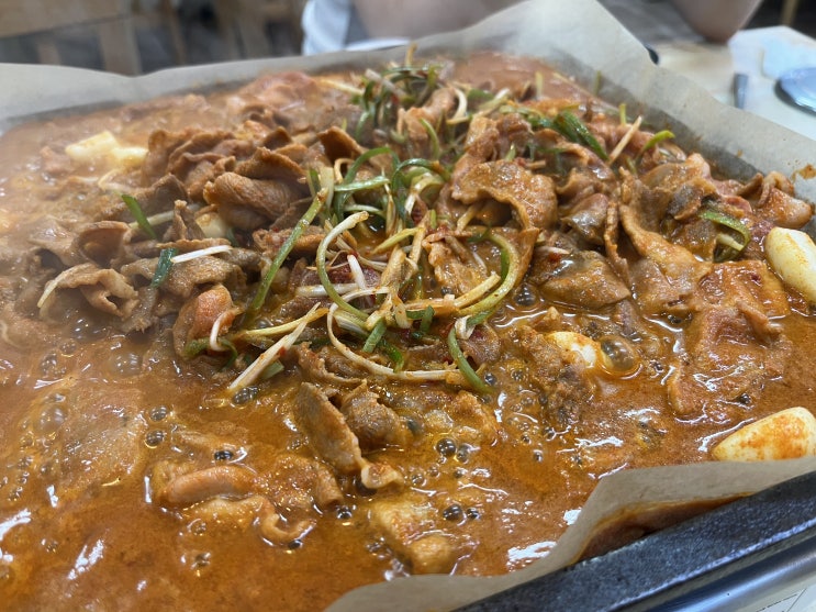  청주 신봉동 백로식당 본점, 공기밥 킬러!! 추억 소환 한방 돼지양념구이