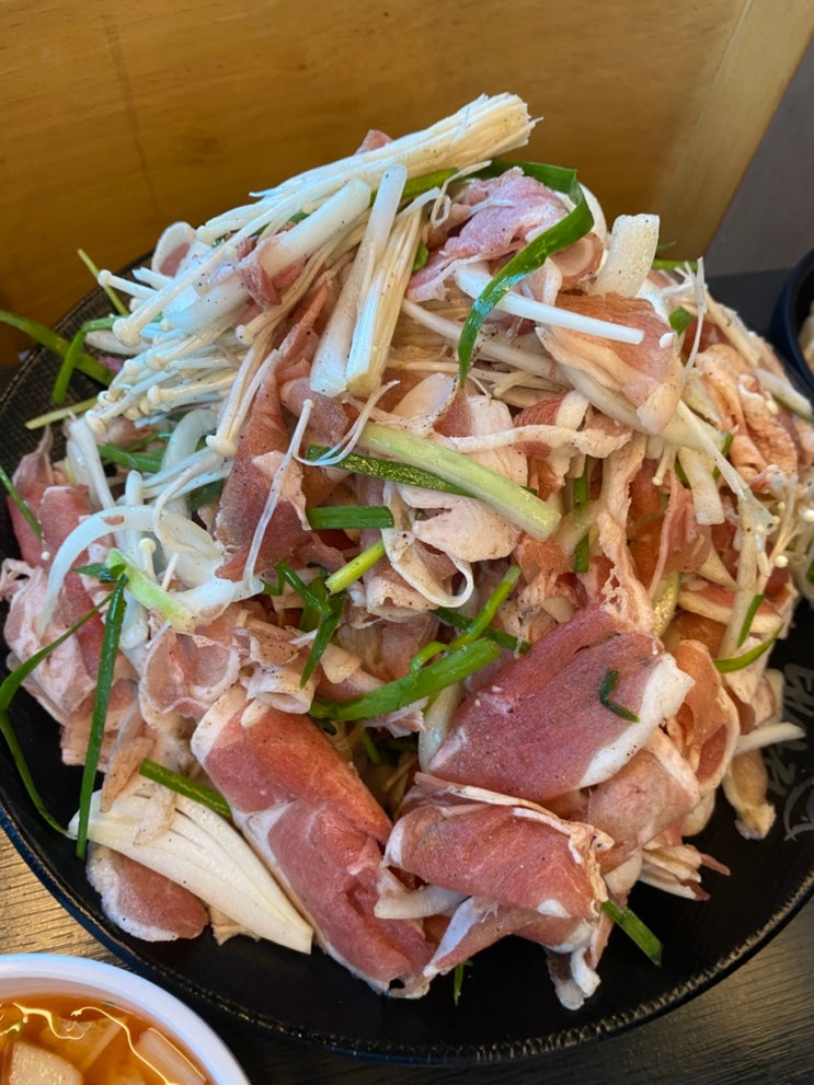  [아산 둔포 맛집] 푸짐한 산더미 오리고기! 가족 모임과 회식 장소로 추천 '태산정 아산테크노밸리점'