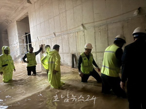  지난 17~19일 광주지역 폭우로 침수된 도시철도 2호선 안전‧복구 속도