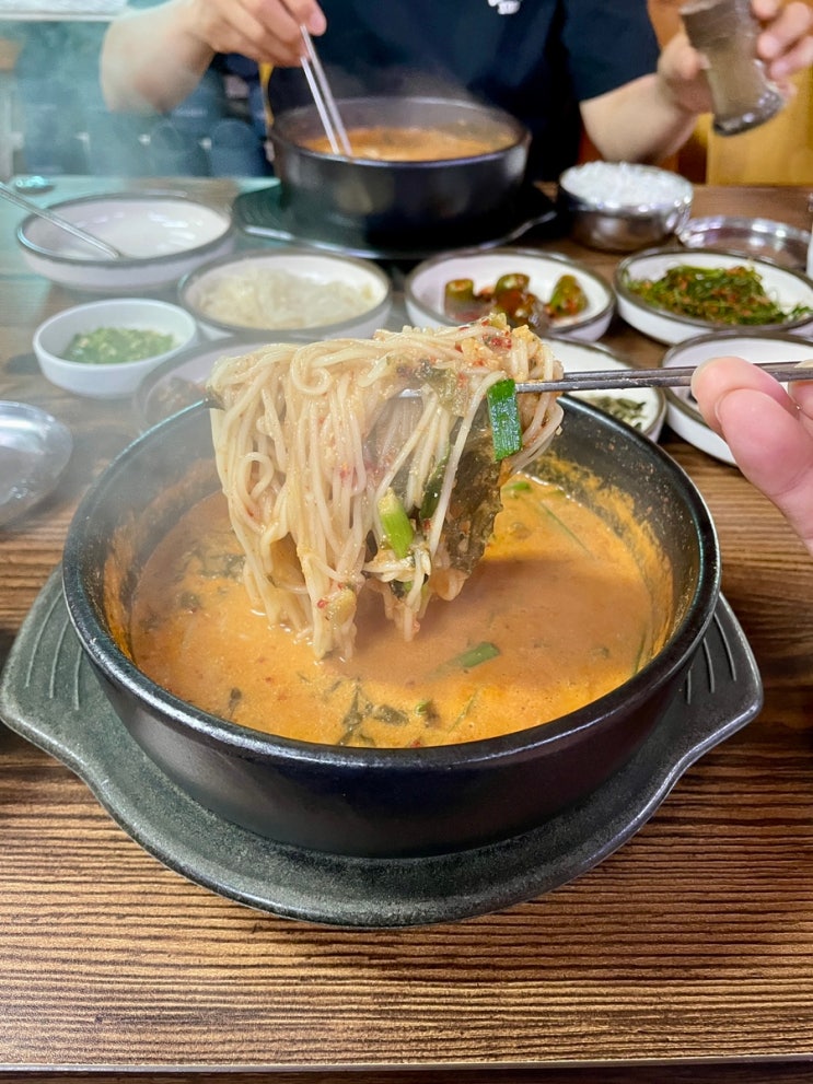 울릉도나물 부지깽이 따로어죽 아산맛집 음봉 쌍둥이네매운탕 / 천안식후감