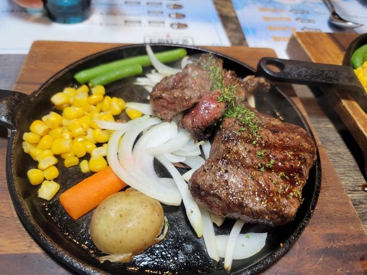  경기도 수원 인계동 가족들과 외식하기 좋은 스테이크와 파스타 맛집 가성비 좋은 훗스테이크 인계점