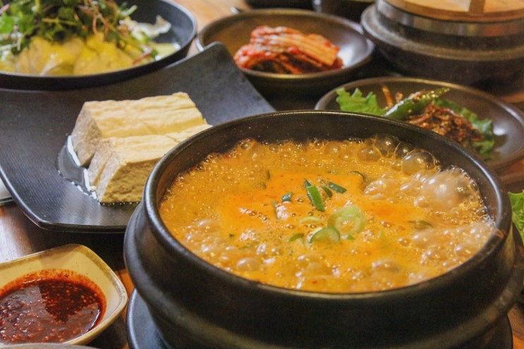  황토집사람들, 수락계곡맛집에서 가족과의 특별한 식사를 즐겨요!