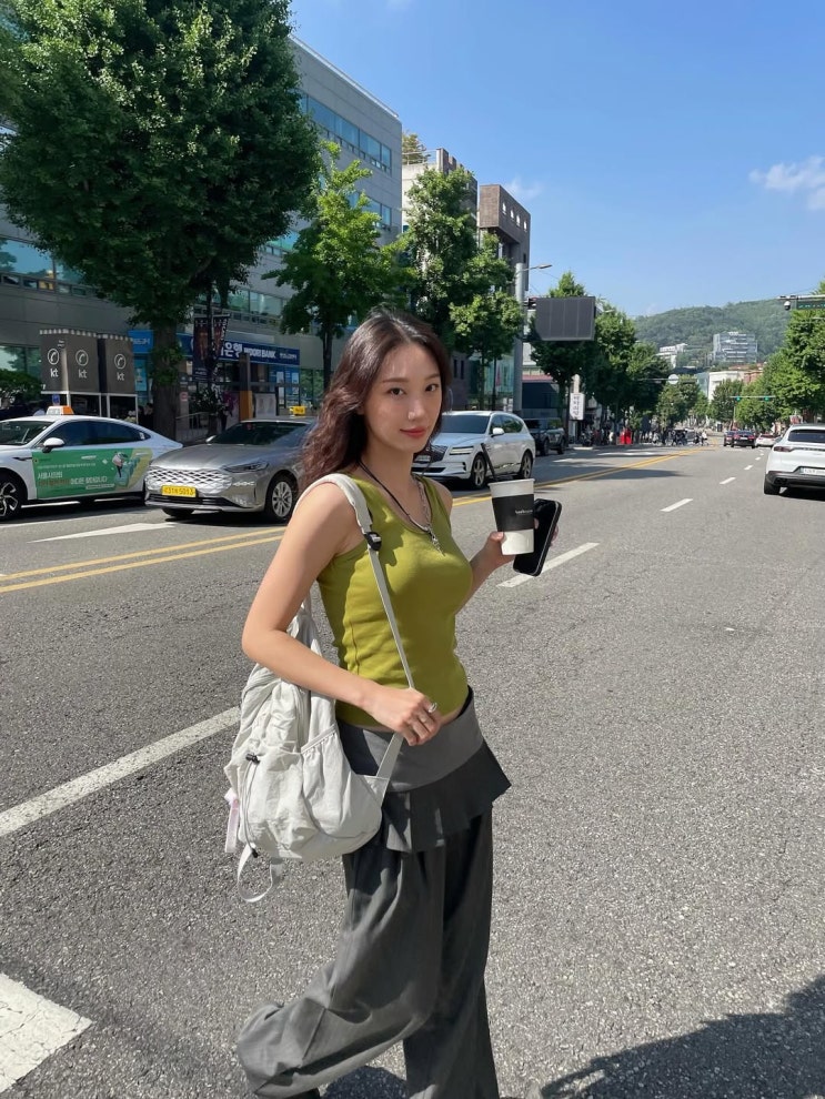  30대 여성 여름 직장인 가방으로 노트북도 쏙 들어간 사이즈에 셔링이 매력인 누아트스튜디오 여자 백팩 w. 김민경