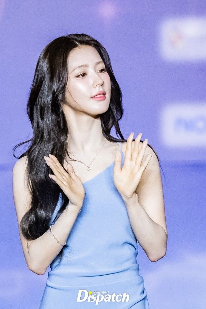 ✨[단독포착] 아이들 미연, '파워냉방 미소'에 폭염 순삭! 2025 가요대전 '여신 비주얼'로 韓 뒤....