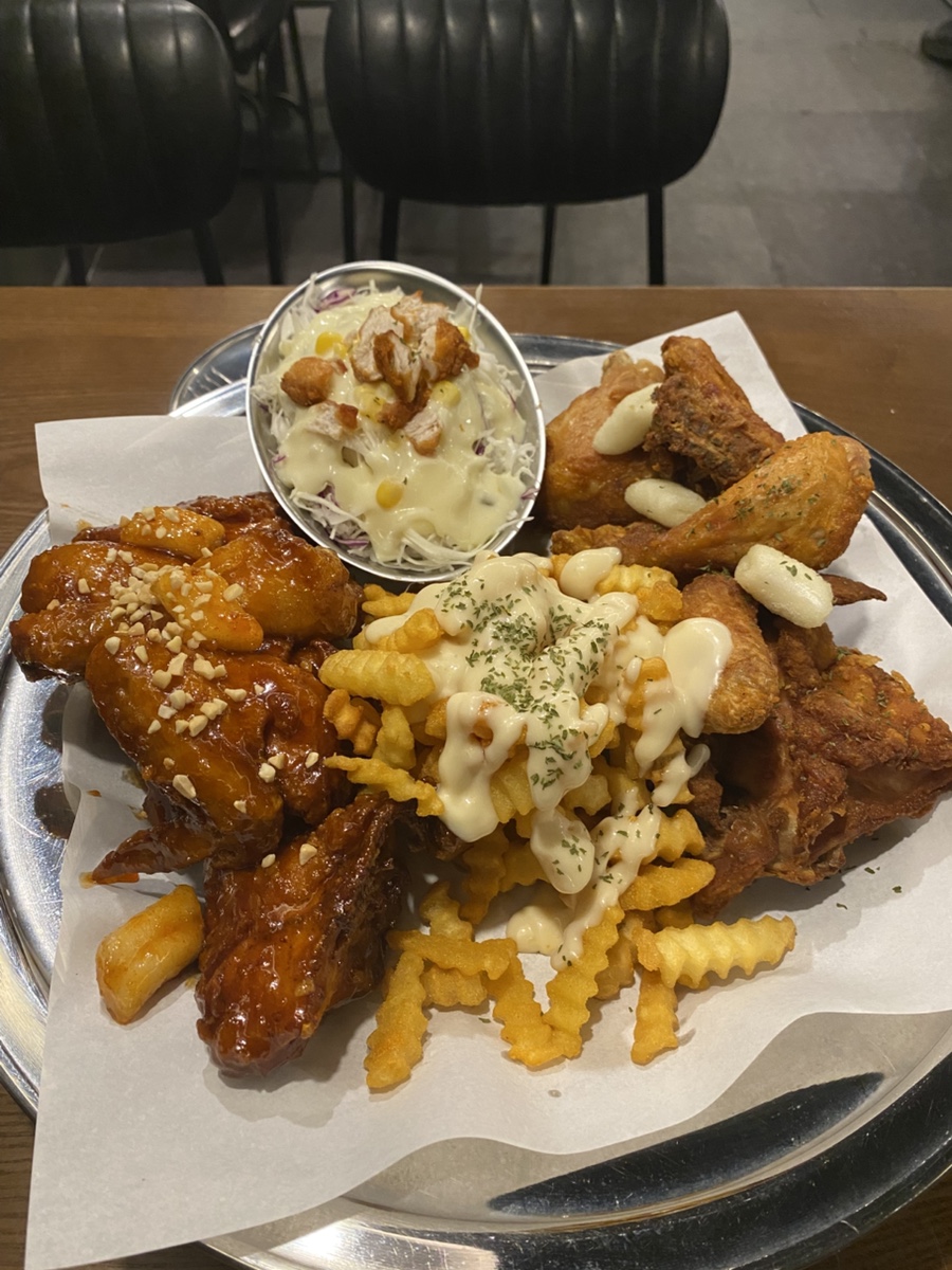 철인7호치킨 안산고잔점 사진 1