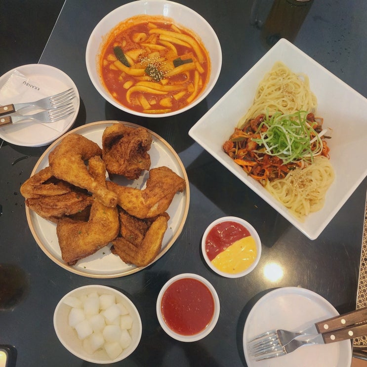 깐부치킨 매봉역점, 바삭한 치킨과 매봉역맥주로 특별한 저녁 즐기기!