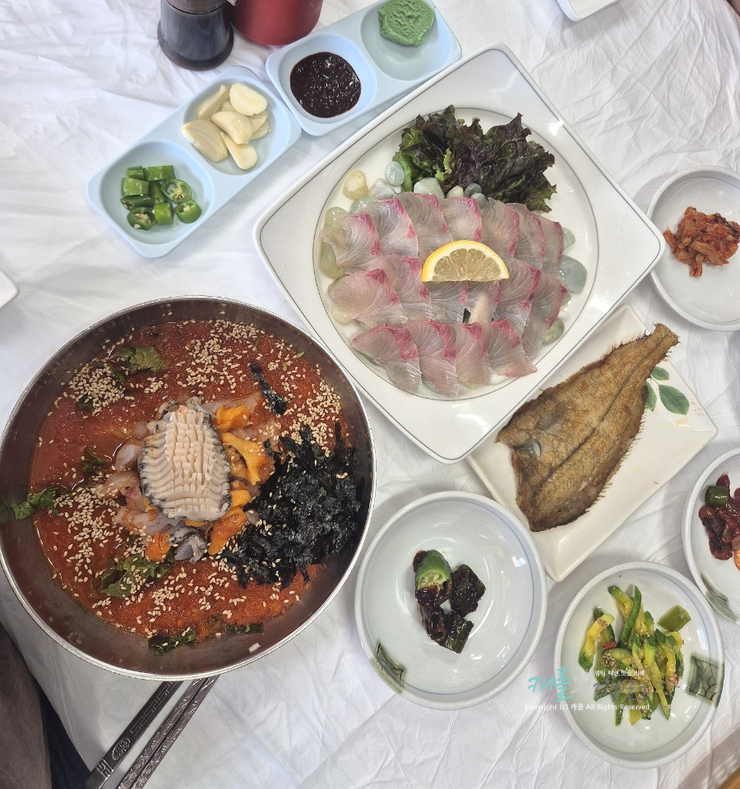 곰치국 물회가 맛있는 동해시 묵호항맛집 황해횟집