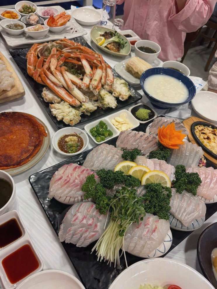  신선한 해산물과 오션뷰가 매력적인 경포대맛집, 경포동해횟집