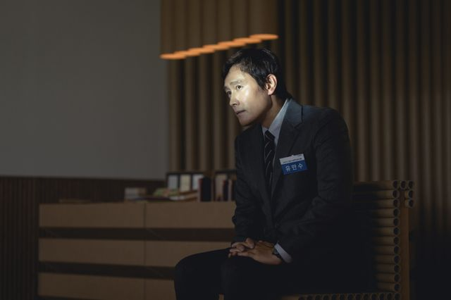 ‘어쩔수가없다’ 이병헌, 구직자 됐다…박찬욱 “지루할 틈 없는 연기”