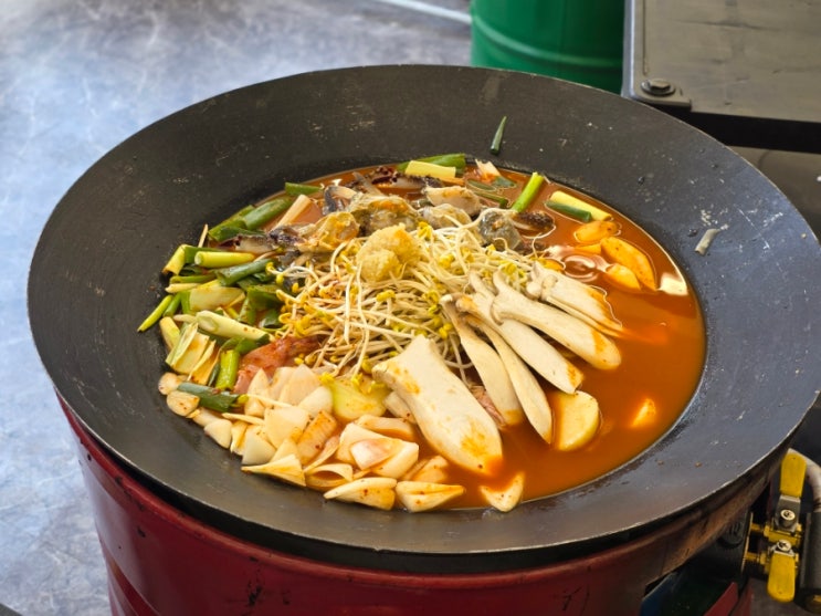  화성시 송산그린시티 새솔동 맛집 연평도꽃게를품은닭볶음탕