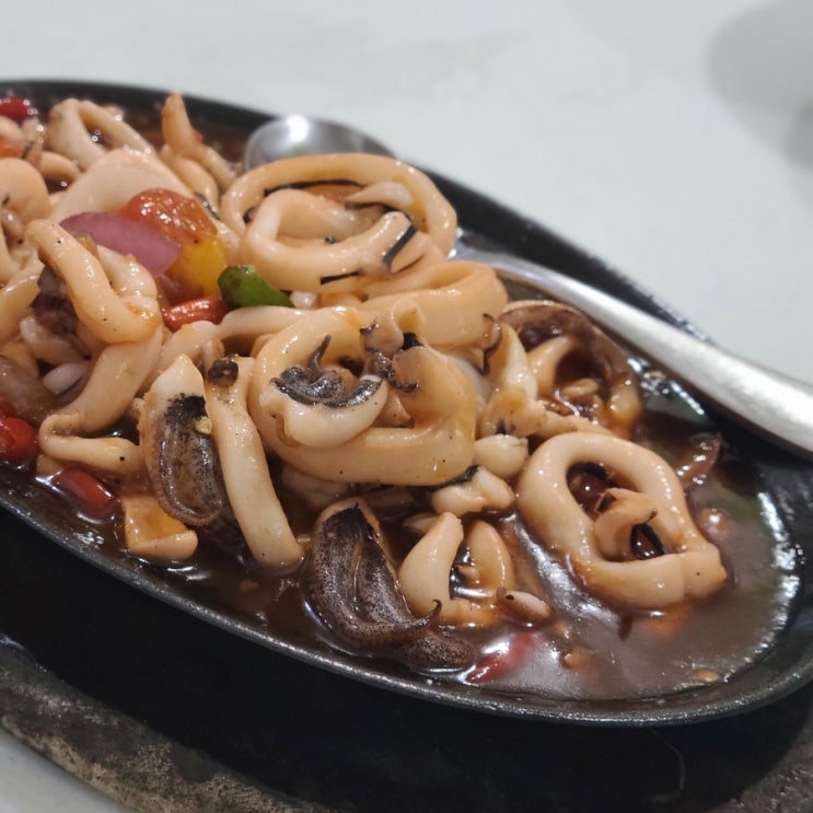  보라카이 맛집 가성비 로컬맛집  버터갈릭새우랑 시즐링스퀴드 해산물은 사바비