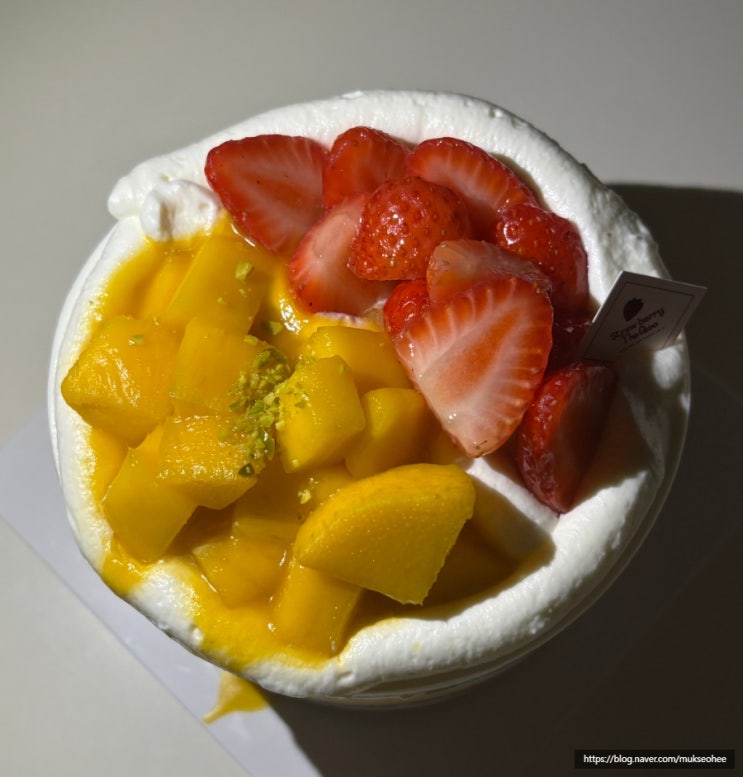  딸기더쿠 딸기 망고 케이크 대청역 디저트 맛집 친절해요