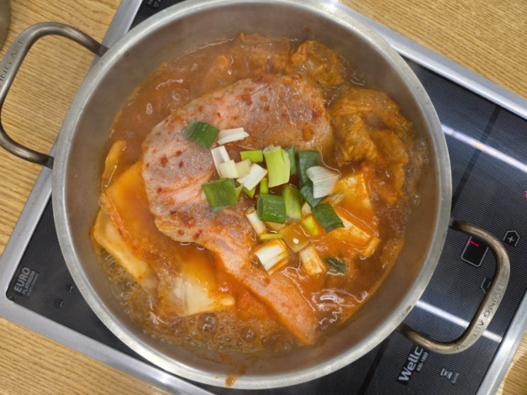  김포 구래동 혼밥으로 '찌개의민족' 에서 돼지김치찌개 1인 방문후기 (내돈내산)