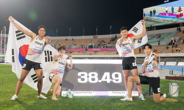 "이게 실화?" 한국 <b>400m 계주</b>, 세계대회 첫 <b>금메달</b> 쾌거!... 