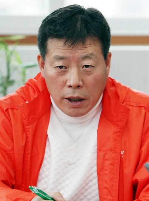 산악인 <b>허영호 대장</b>, <b>담도암</b>으로 <b>별세</b>..향년 71세…생전 7대륙... 