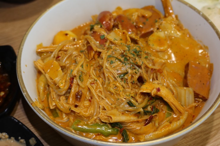  부산 해운대 마라탕 맛집 '마라섬 마린시티점' 솔직 후기 (+주차, 로제마라샹궈, 레몬크림새우 등)