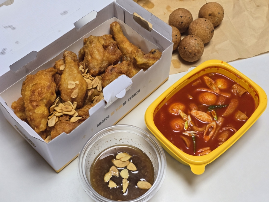 치킨플러스 시흥거모점 사진 6
