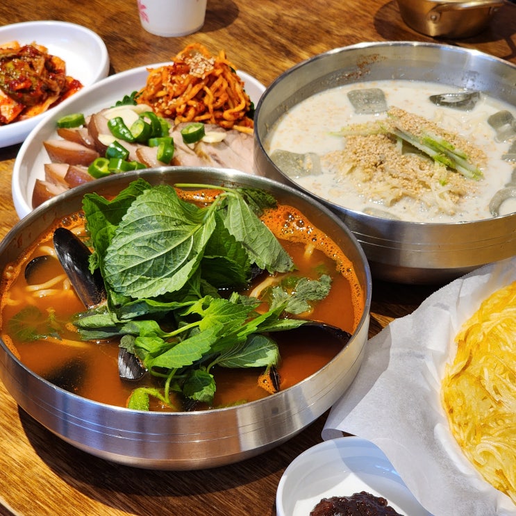  연신내 맛집 어서와칼국수보쌈 서울 은평구 애견동반가능 식당