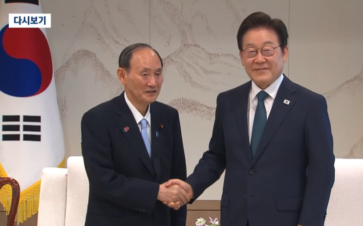 <b>이재명</b> 대통령, <b>스가</b> 요시히데 전 일본 총리 접견