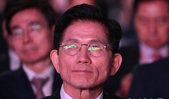 당권 경쟁 본격화…7명 출사표 속 '혁신'·'<b>사퇴</b> 요구' <b>공방</b> 격화