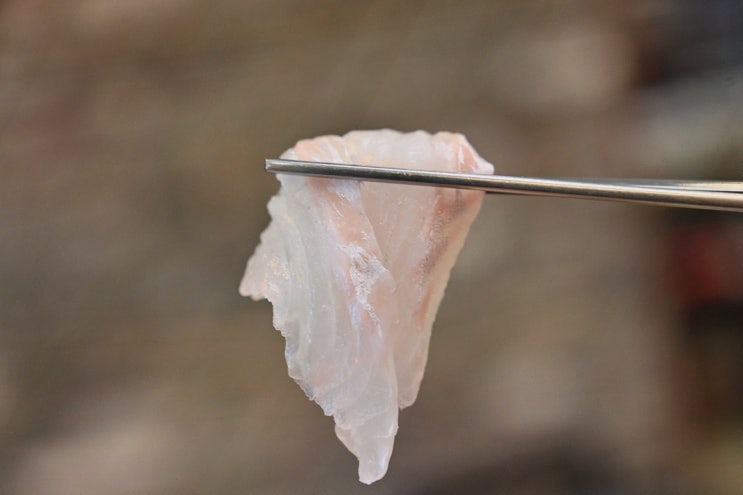 숨, 현지 재료로 만든 신선한 해산물 즐길 수 있는 거제 지세포 맛집