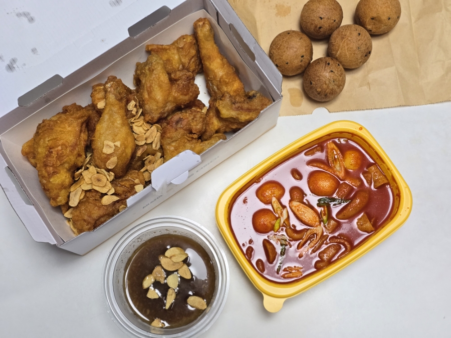 치킨플러스 시흥거모점 사진 5