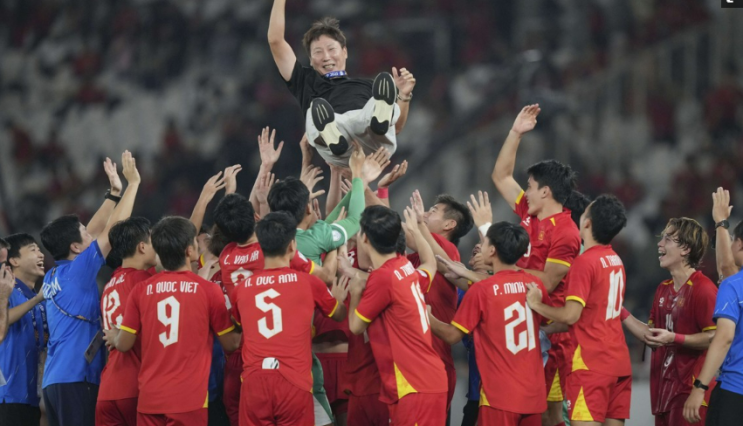 이끄는 베트남 U-23 축구대표팀, <b>아세안챔피언십</b> 3연패 달성