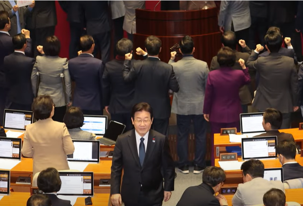 이재명 "<b>배임죄</b> 남용 기업활동 위축…<b>경제형벌</b> 합리화... 
