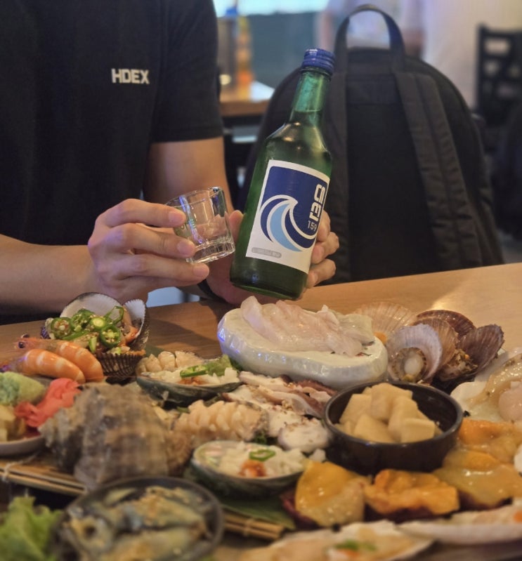  신사동 술집 맛집 횟집 바다를 훔친 언니 포차 해산물 강력 추천