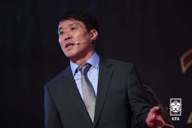 <b>문진희 심판위원장</b> “오심 인정 안 해”…K리그 팬심 되돌릴까