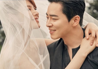 [단독] <b>거미</b>, <b>둘째 임신</b>…<b>조정석</b>과 두 아이 부모된다 감격의 순간