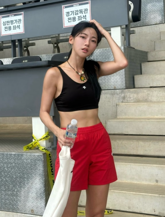   “다 말할게요, 살려줘요”‘육상 카리나’ 김민지, 폭염 훈련에 넉다운 근황 공개