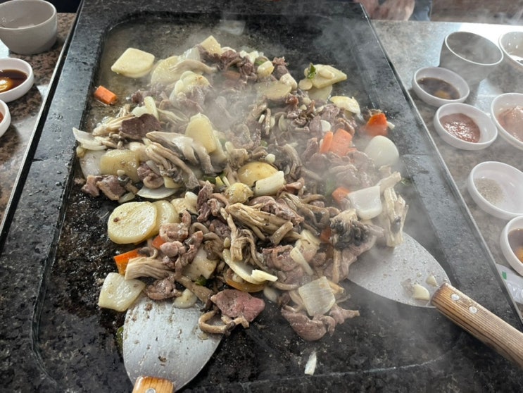  용담저수지 용인농촌테마파크 근처에 위치한 원삼맛집 | 유황오리로스 사암오리집