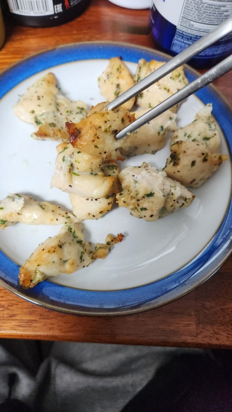 하림 IFF 한입쏙 닭안심 후기