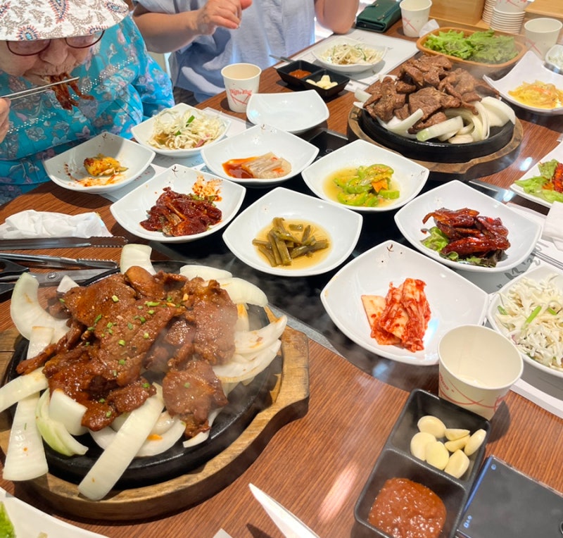 청주 가족모임 식당 추천 - 단풍나무 석갈비, 단체예약 필수