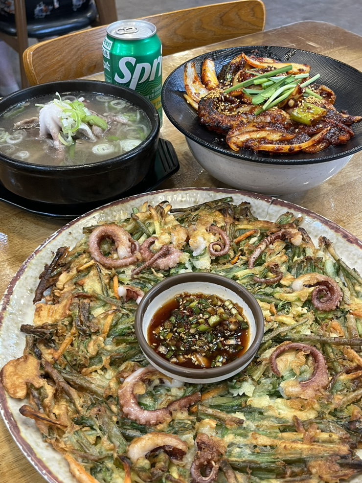  양산 낙지볶음 찐맛집 셀프바 무한리필 맛있는 파전까지 (+갈낙탕 후기)