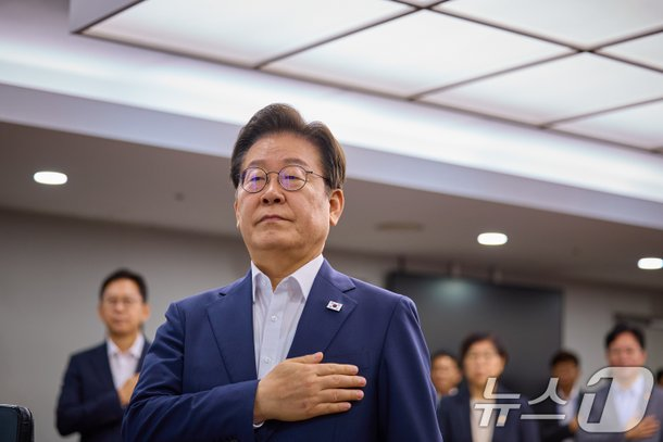 [이슈] 이재명 <b>대통령</b>, <b>스토킹 살인</b>사건 대책 촉구! "국민 생명... 