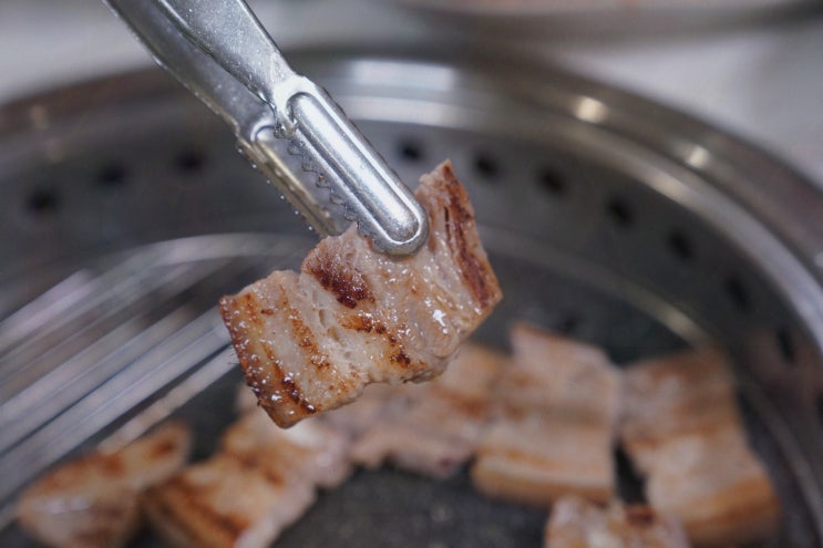  소고기와 돼지고기로 유명한 양재역근처맛집, 왕삼돈 양재역점