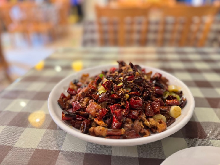  [베이징] 여자 혼자 여행 맛집 : 산리툰편 (타오타오쥐 / 스진위엔)
