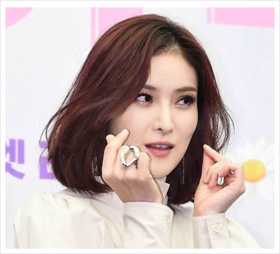 [단독] <b>조정석</b><b>거미</b>, <b>둘째 임신</b>! "이제 두 아이 엄마 됩니다"