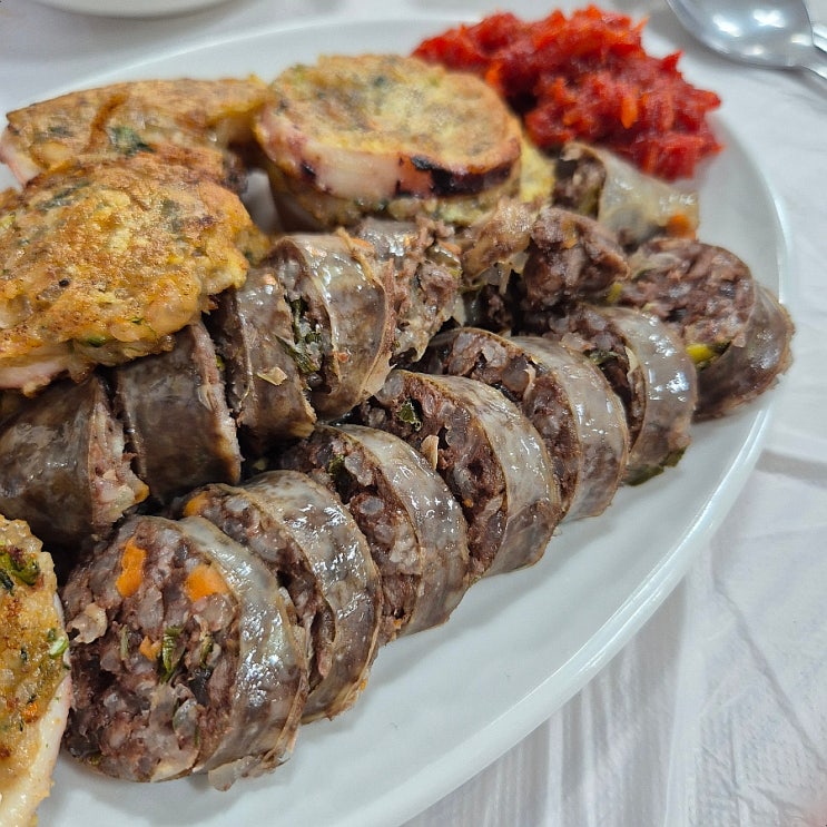  아바이마을 맛집 북청전통아바이순대2대본점 홍게라면 모듬순대 후기
