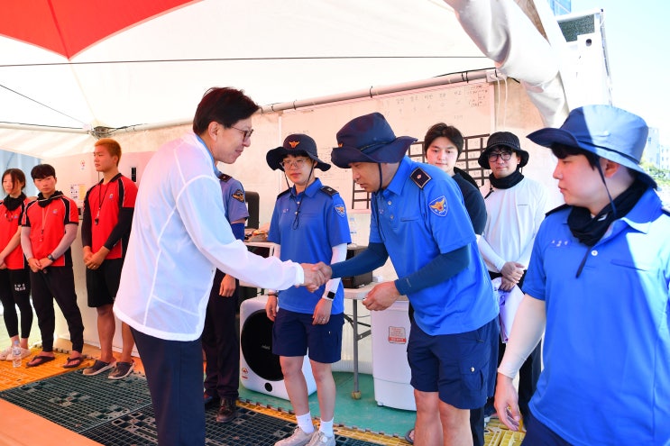  부산시장의 직접 뛰는 여름 관광 점검 [한국철도일보]