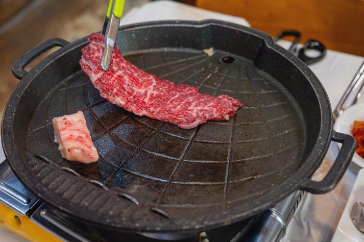  초록식당에서 즐기는 신선한 갈비탕의 특별한 맛, 함평한우