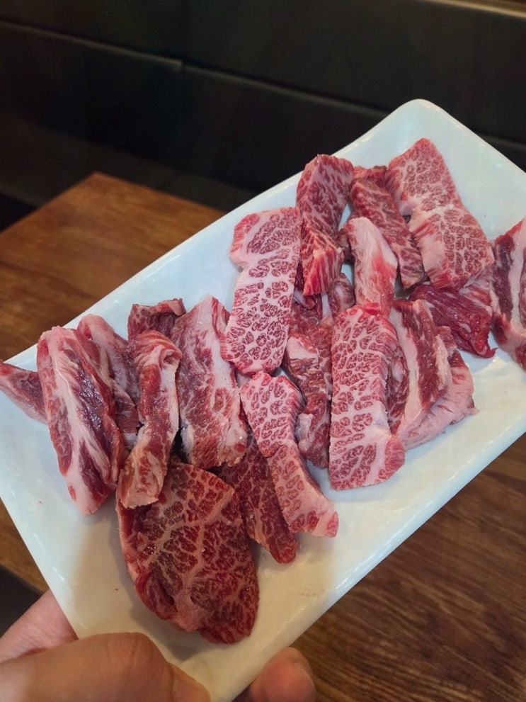  [맛집리뷰] 한우만 본점, 남양주 소고기 맛집으로 당일도축 생고기(뭉티기) 한정판매와 네이버 예약 시 육회 서비스 제공
