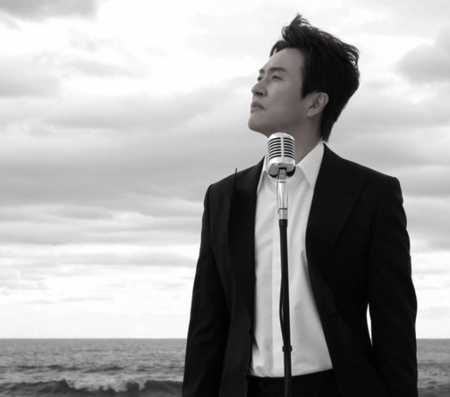 <b>김정민</b>, 팬들에게 받은 <b>모친상</b> <b>조의금</b> 전액 <b>기부</b> [공식]