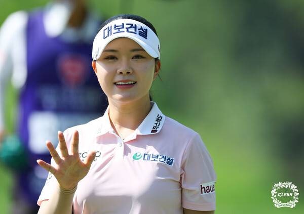 레이디스 챔피언십 2라운드 <b>공동 선두</b> 서어진 <b>최민경</b> 김리안
